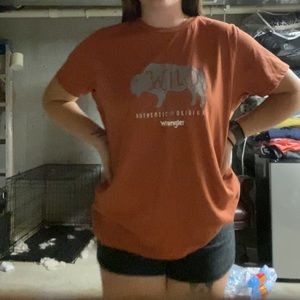Wrangler burnt orange bison tshirt
